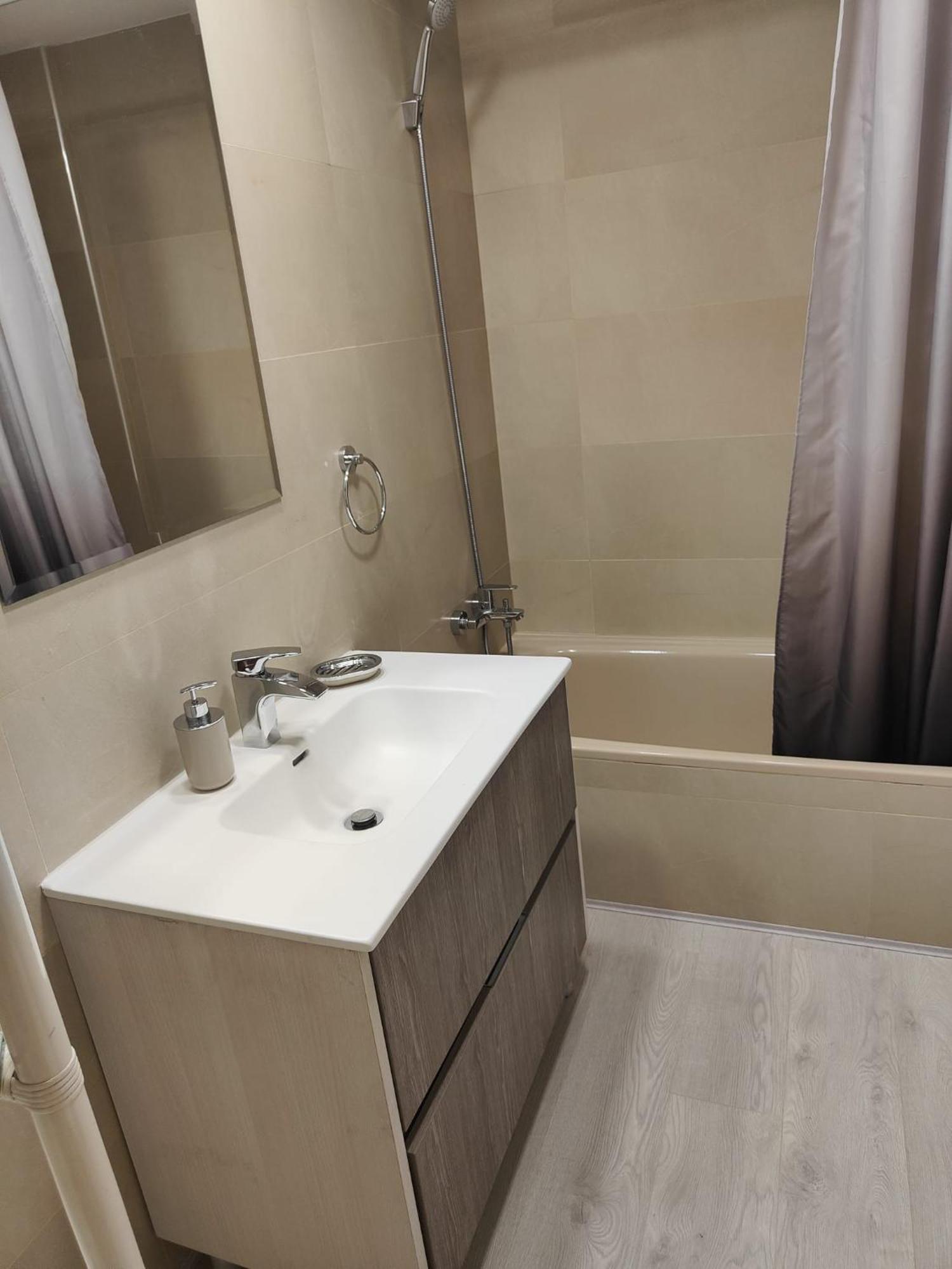 Agradable Duplex Terraza Virgen Del Rocio Apartment Sevilla Bagian luar foto